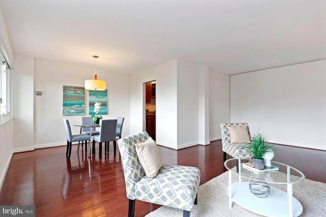 Photo - 1830 Columbia Pike Unidad 110