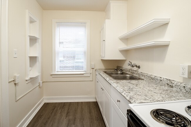 Terrace Court Apartments - Portland Oregon - Kitchen - Terrace Court