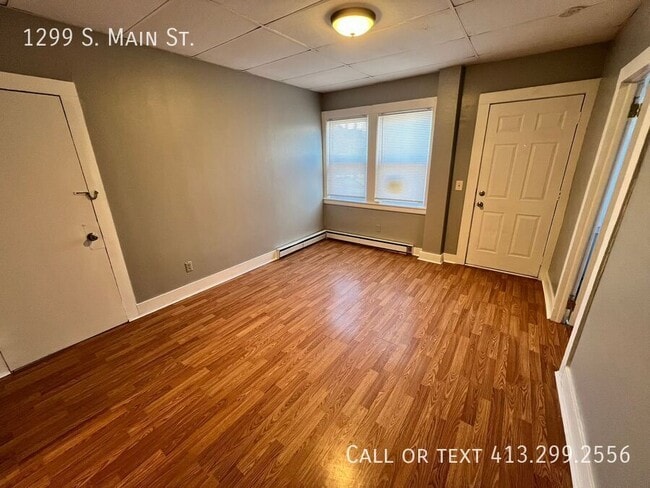 Photo - 1299 S Main St