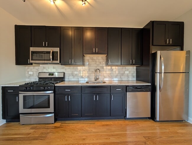 Photo - 2203 W Eastwood Ave