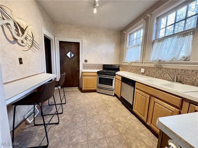 Photo - 607 Copley Rd