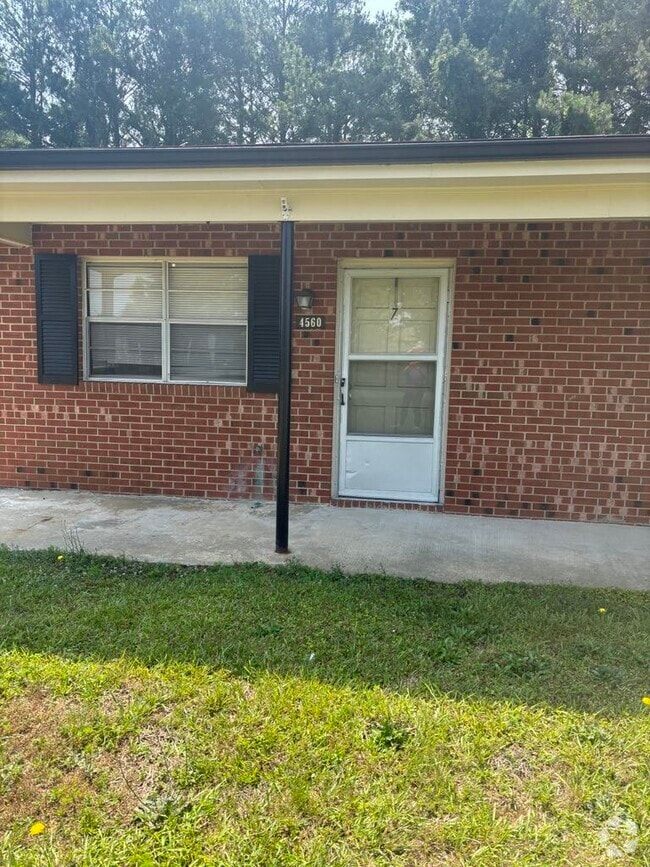 Building Photo - Brogden Apartments Unit 7