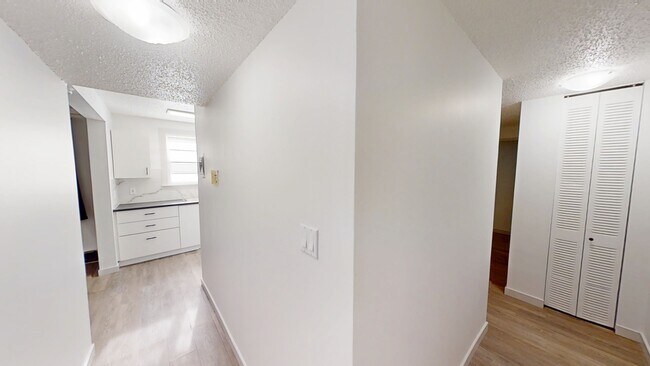 Photo - 9515-9100 100 Ave. Unit 101