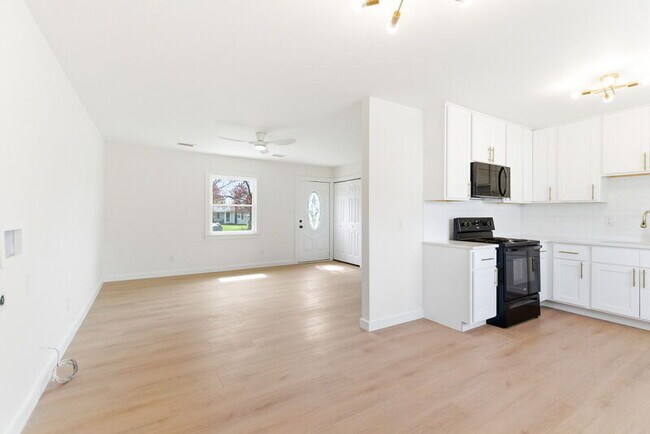 Photo - 159 Hazel Dr