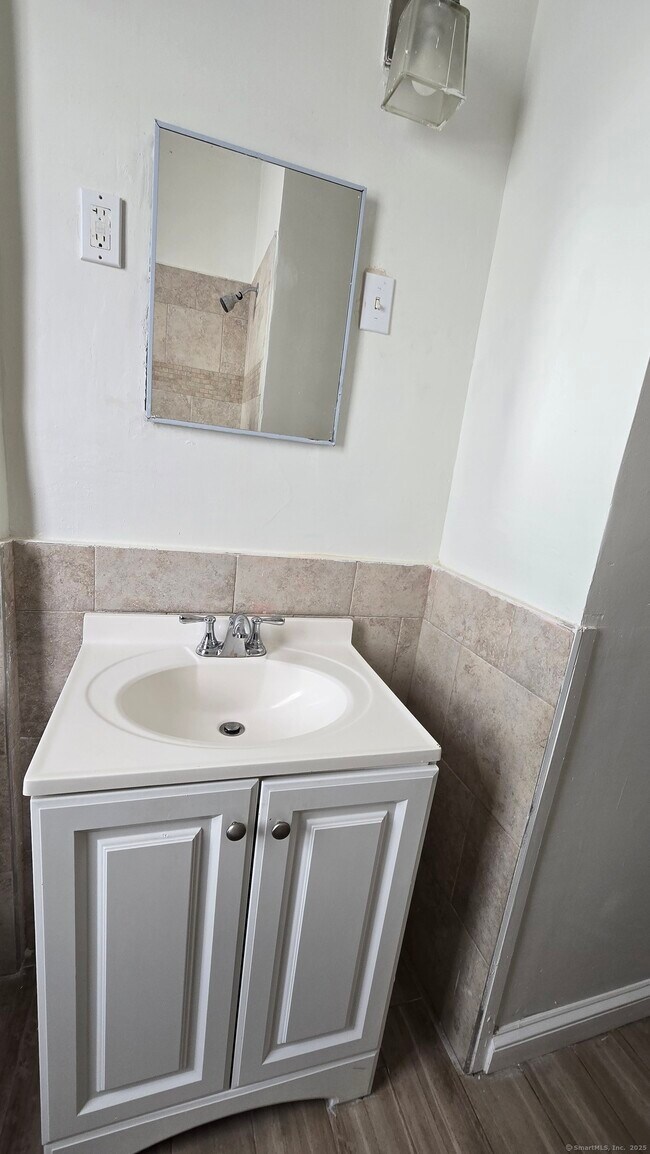 Photo - 47 Dickerman St Unidad 1