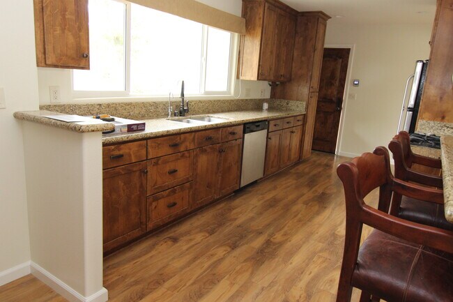 Photo - 7405 San Gabriel Rd