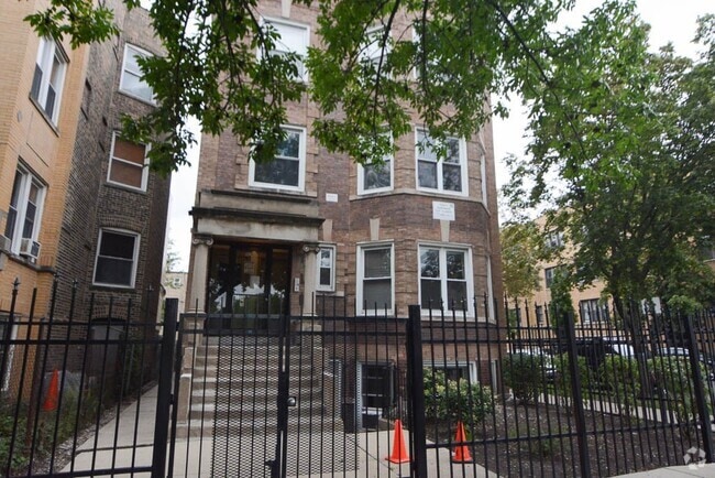 Building Photo - 1524 N Kedzie Ave Rental