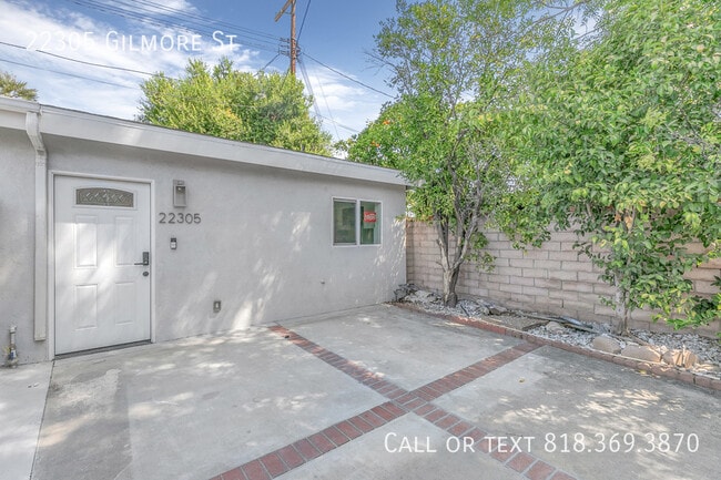 Photo - 22305 Gilmore St