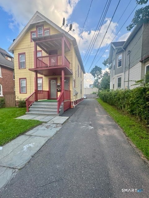 Building Photo - 19 Warner St Unit 2