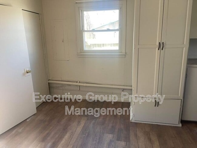 Photo - 209 Red Hill Rd