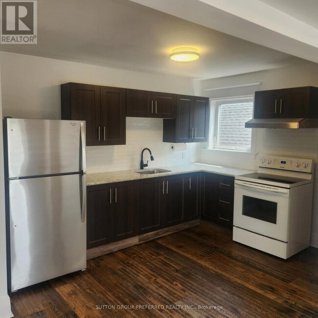 Photo - 312 Wharncliffe Rd S