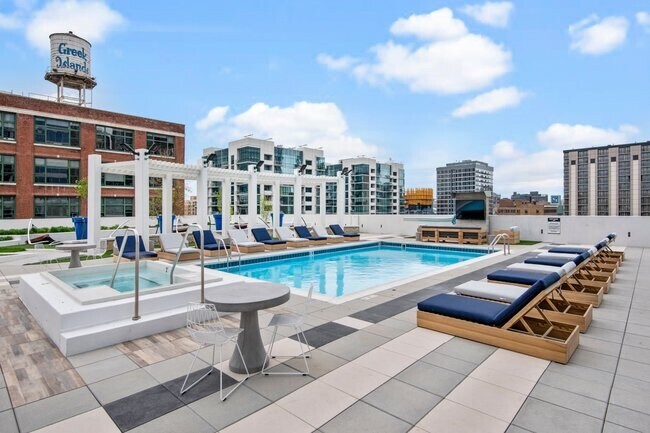 800 W Adams St Unit 1909