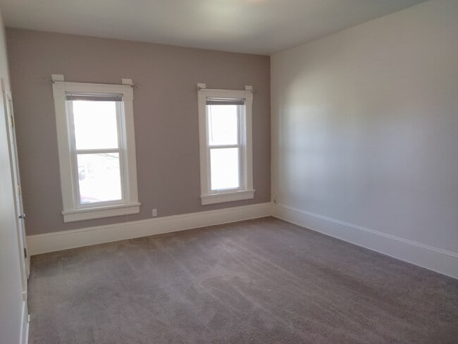 Photo - 743 W Bruce St