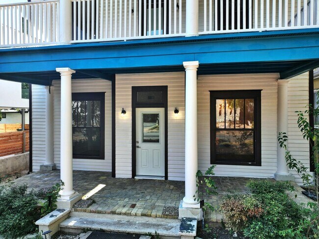 Photo - 709 W 14th St Unit 2