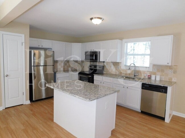 Photo - 2432 Northbrook Rd