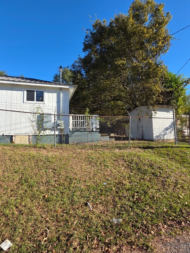 Photo - 315 S Seale Rd