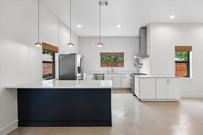 Photo - 4506 Russell Dr
