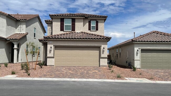 Building Photo - gated community -newer home with 4 bedroom...