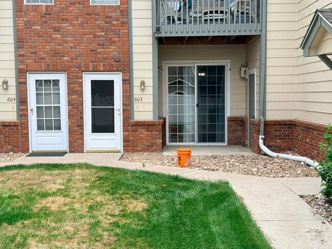 Photo - Updated 2-Bedroom Condo with Attached Garage and Pool Access Unidad 603