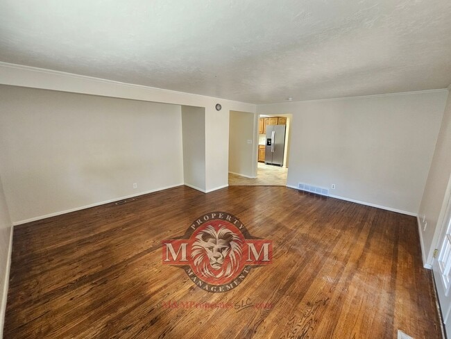 Photo - Spacious 5 Bd 3 Ba Home Cottonwood Heights