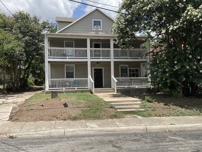 Building Photo - 127 Sandmeyer St Unit 7