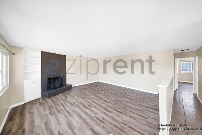 Photo - 2543 Hayes Dr