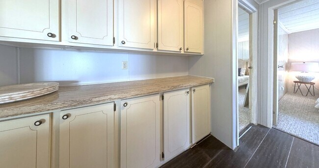 Photo - 5200 28th St N