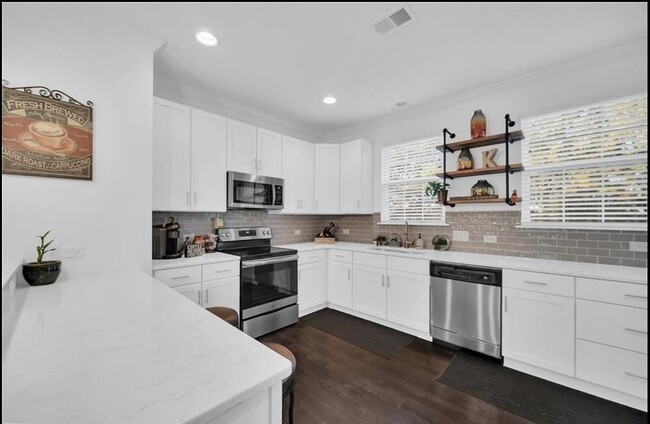 Photo - 1640 Perla Dr