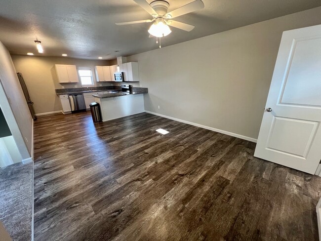 Photo - 7832 Jacqueline Way