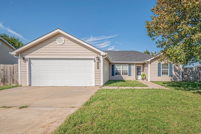 Building Photo - Please View 3D Virtual Walk-Through Before...