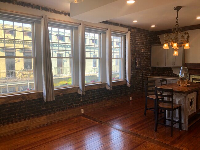 Photo - 457 Dauphin St Apartment Unit Jeff Jordan