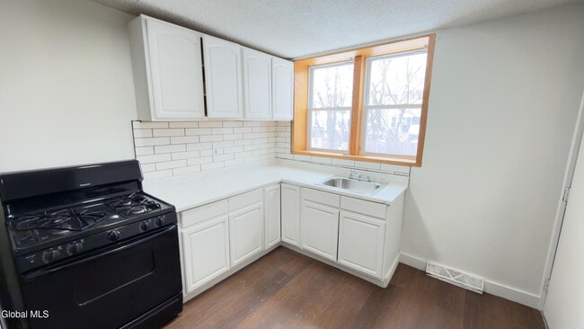 Photo - 3132 6th Ave Unit 1