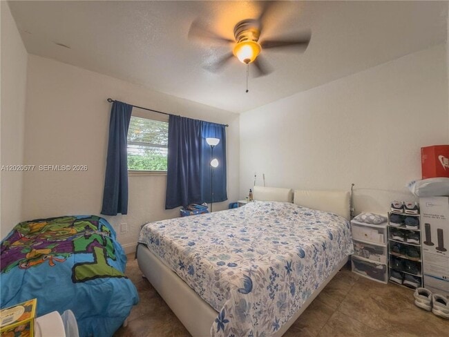 Photo - 410 Pinecrest Dr Unit B