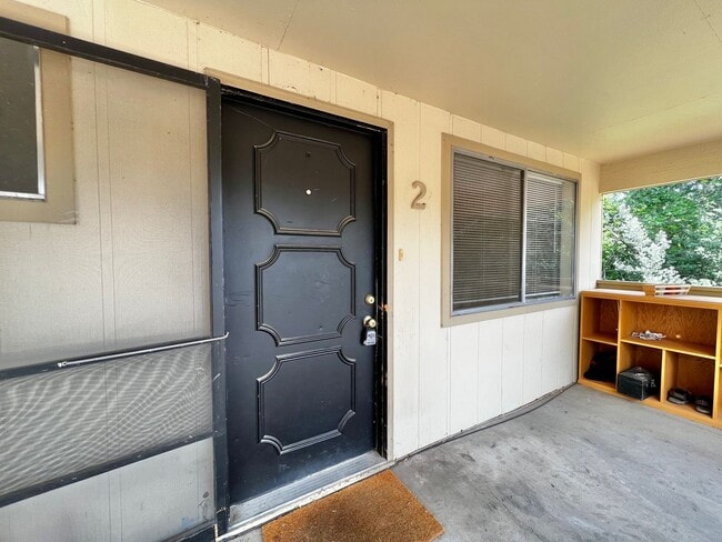 Photo - 527 West St Unit 2