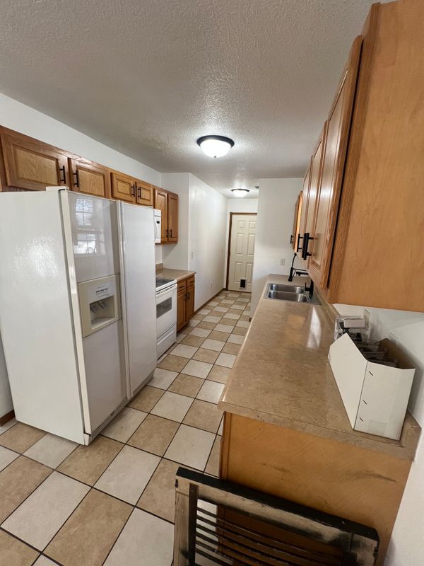 Photo - 109 W Pleasant St