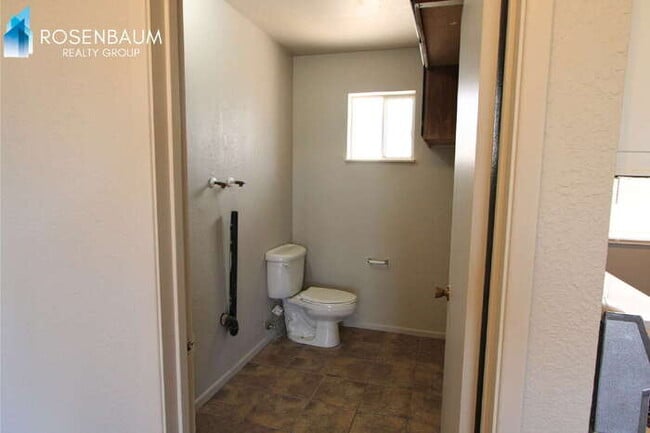 Photo - 1020 N Pueblo Dr Unit 1020