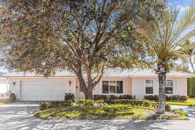 Photo - 2810 NE 60th St