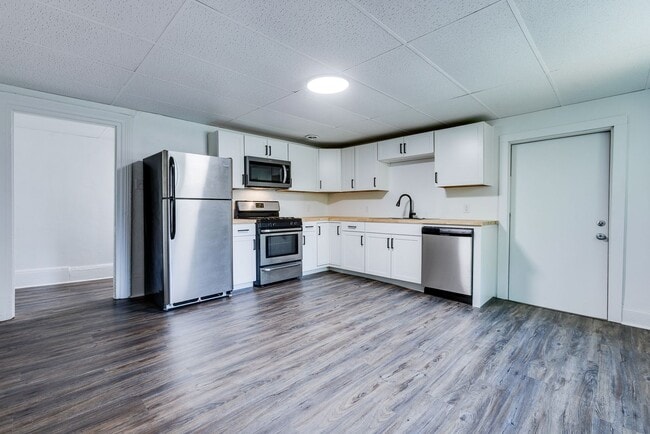 Building Photo - 35 Mt Oliver St Unit Apt 3