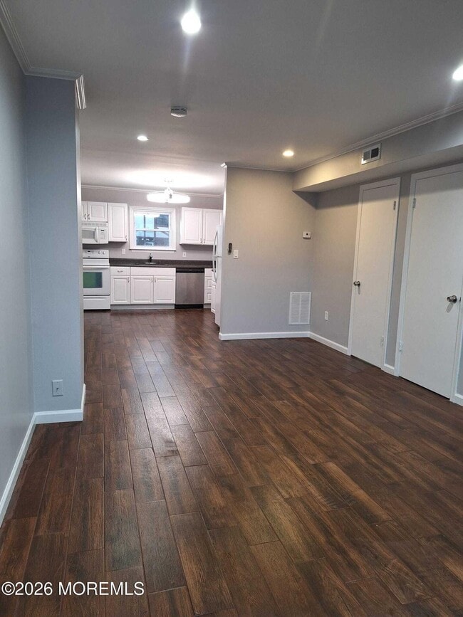 Photo - 135 Briar Mills Dr