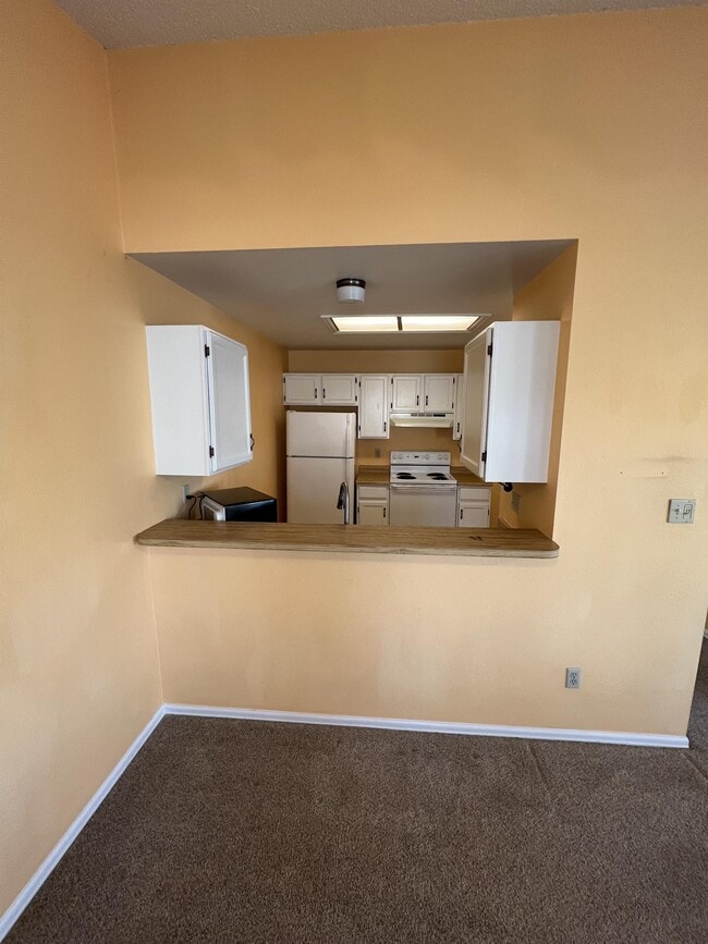 Photo - 886 London Green Way