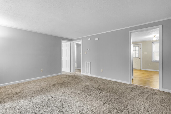 Photo - 338 River Walk Dr