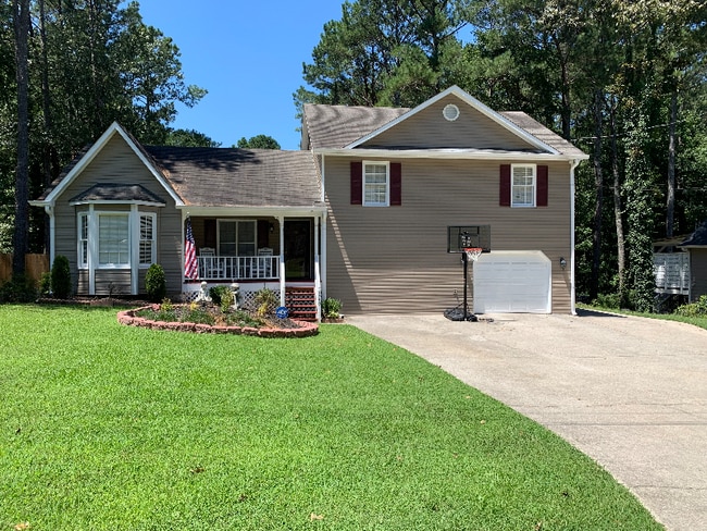 Building Photo - 1740 Brompton Square