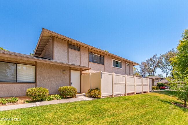 Building Photo - 28763 Conejo View Dr Rental