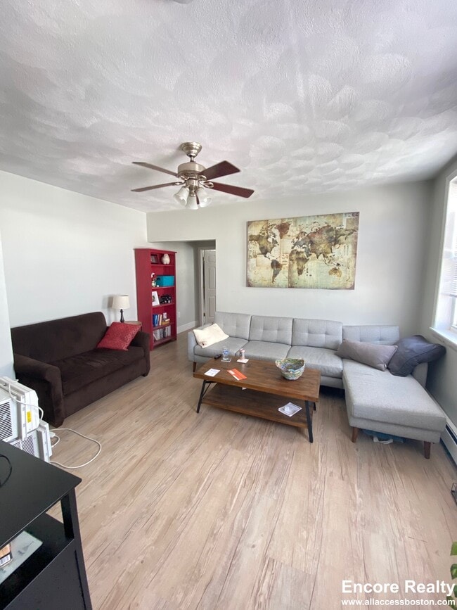 Building Photo - 194 Sumner St Unit 401