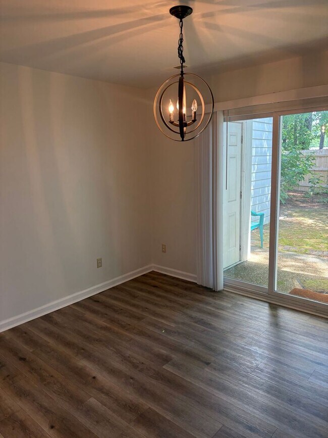 124 Governor Berkeley Rd
