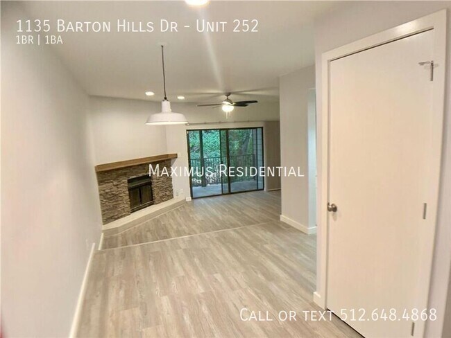 Photo - 1135 Barton Hills Dr Unidad 252