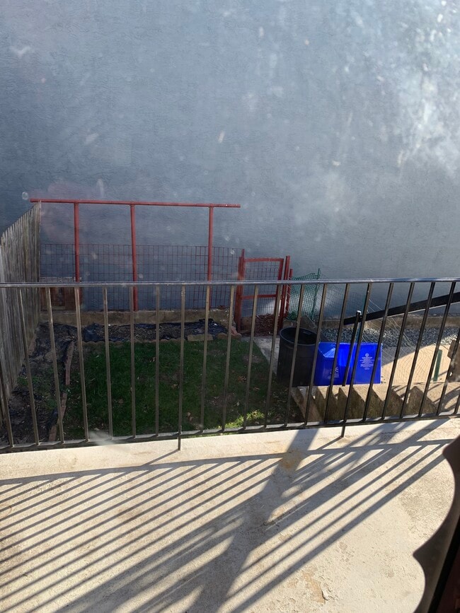 Photo - 203 Levering St
