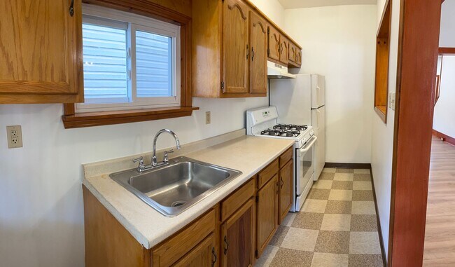 Photo - 1326 Evergreen Ave Unit Apt #1