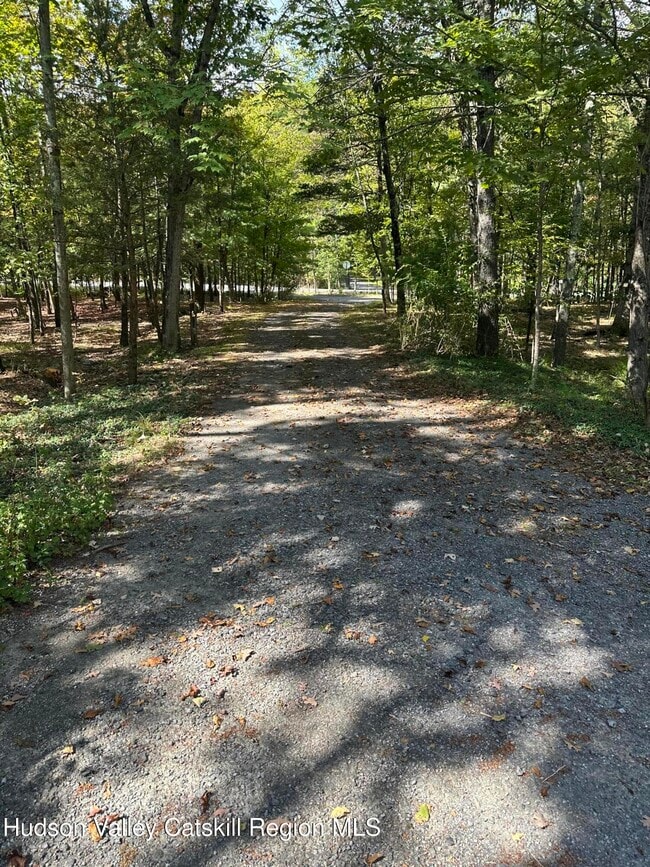 Photo - 153 Maverick Rd