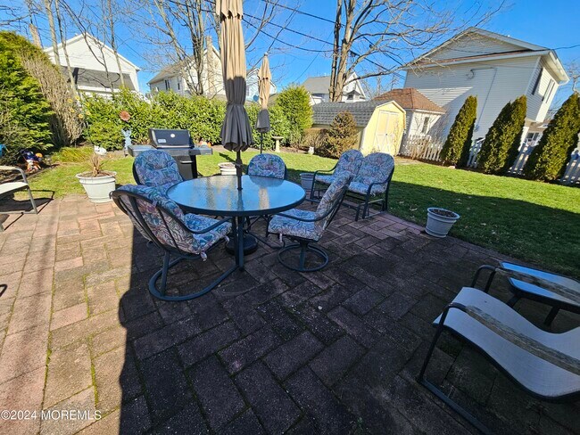 Photo - 304 McCabe Ave